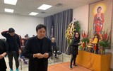 [ẢNH] Xúc động hình các nghệ sĩ Việt trong tang lễ nghệ sĩ hài Anh Vũ tại Mỹ